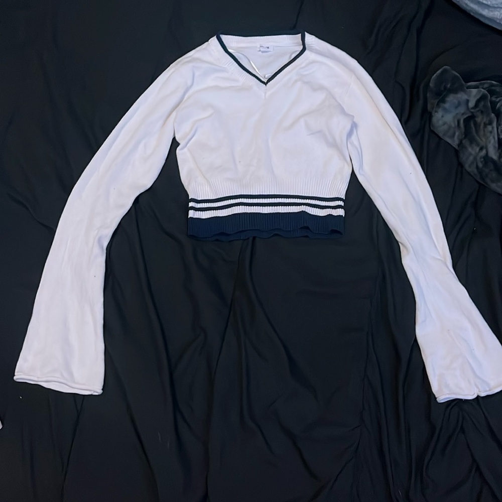 cropped long sleeves